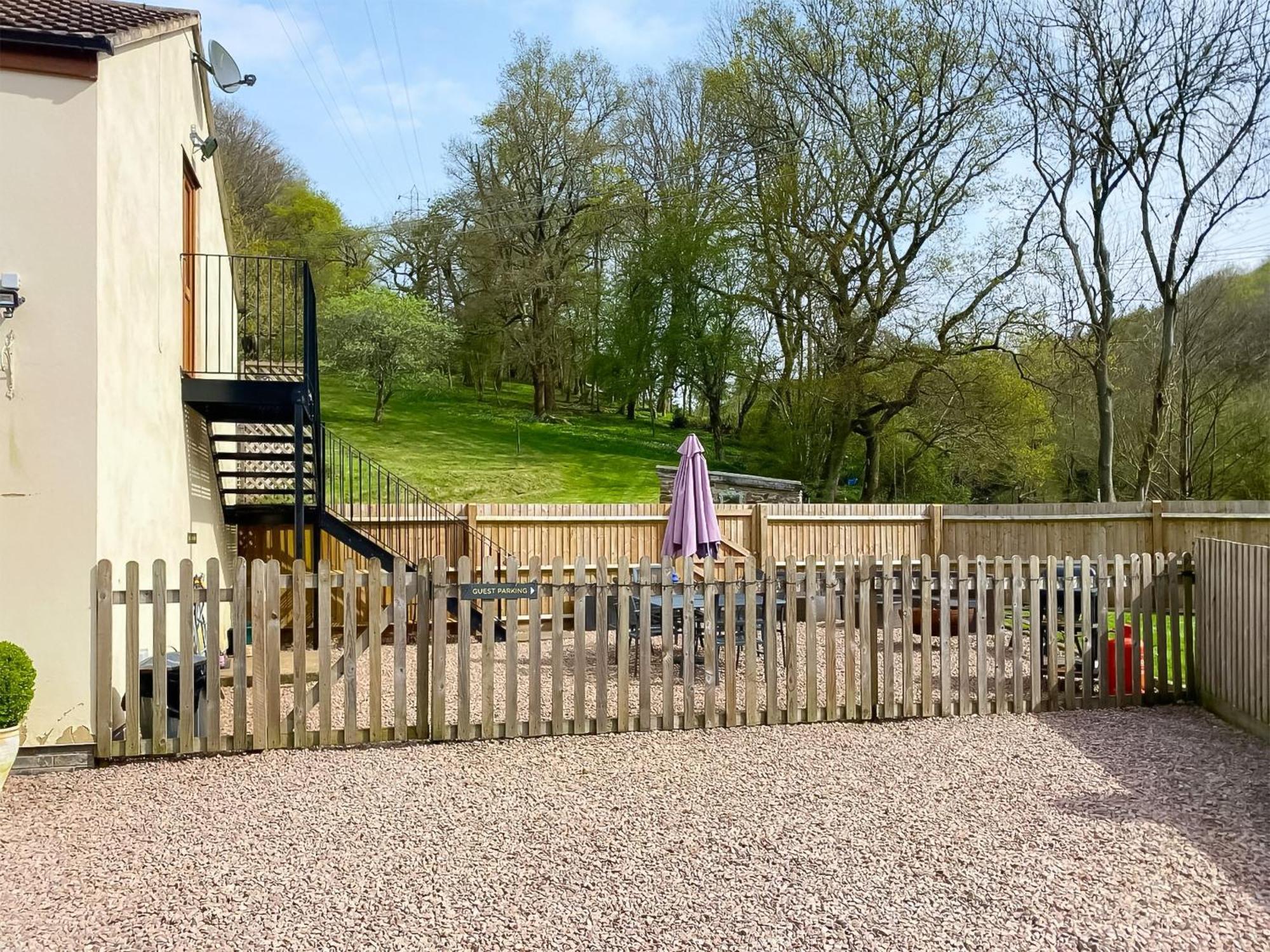 Perivale Lodge ลิดนีย์ ภายนอก รูปภาพ